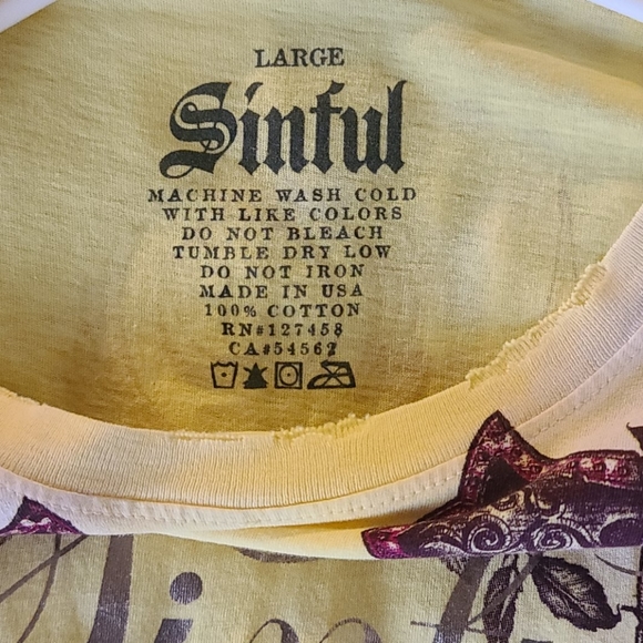 Sinful Winged Cross Tee - Picture 4 of 6